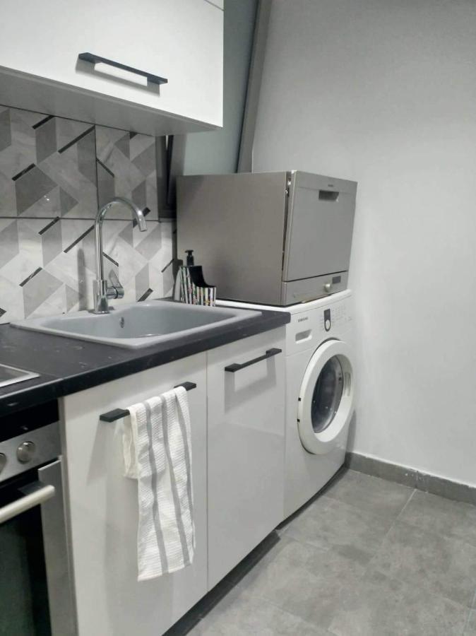 A Convenient Apartment In The Heart Of أثينا المظهر الخارجي الصورة